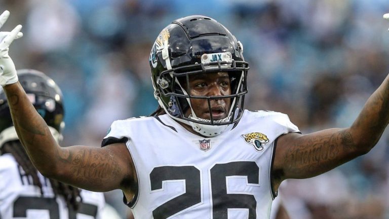 The Minnesota Vikings agreed to terms on a contract Tuesday with free agent cornerback Shaquill Griffin. (AP/Gary McCullough, File)