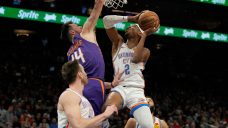 Gilgeous-Alexander has ninth 30-point game in a row as Thunder top Suns