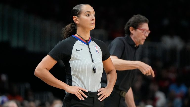 Referee Ashley Moyer-Gleich. (Mike Stewart/AP)