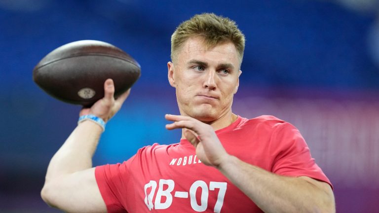 The Denver Broncos drafted former Oregon quarterback Bo Nix with the 12th pick in the NFL draft on Thursday night. (AP/Darron Cummings)