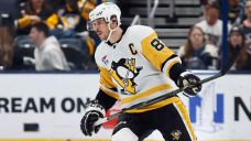 Penguins’ Crosby ties Gretzky with 19th point-per-game season