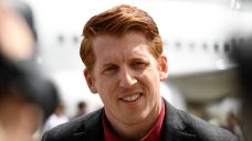 U.S. world junior team brings back coach David Carle to defend gold