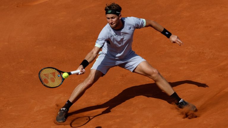 Casper Ruud of Norway returns the ball against Tomas Martin Etcheverry of Argentina during a semi final open tennis tournament in Barcelona, Spain, Saturday, April 20, 2024. (Joan Monfort/AP)