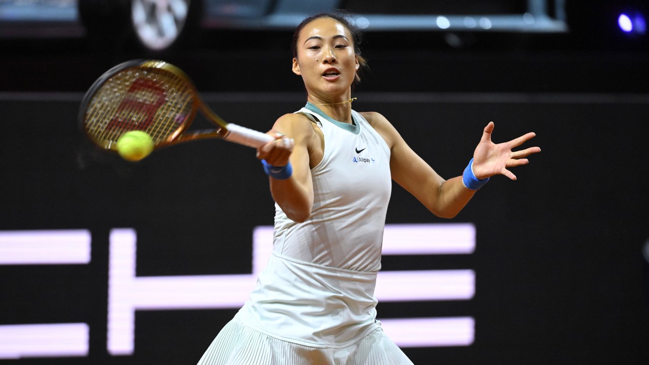 Zheng eases past Cirstea in Stuttgart opener after long trip from China