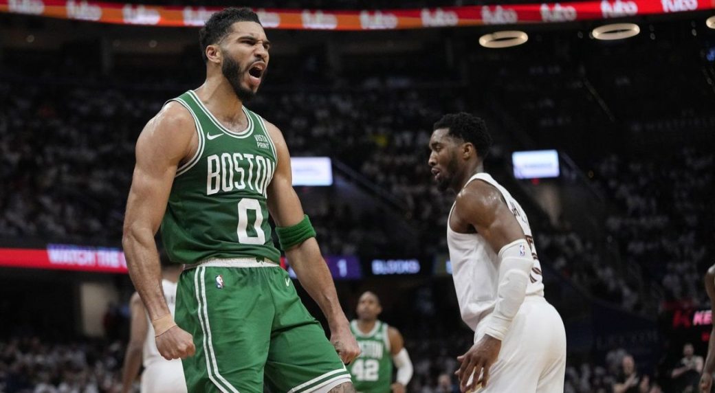 Jayson Tatum scores 33, Celtics rebound to beat Cavaliers for 2-1 series lead