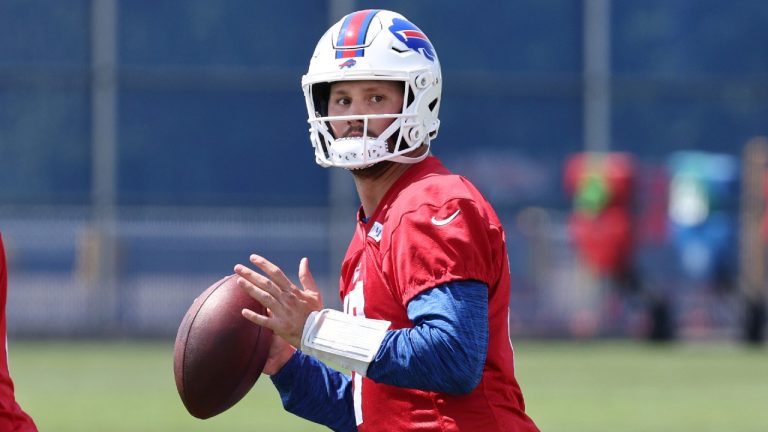Buffalo Bills quarterback Josh Allen (17). (Jeffrey T. Barnes/AP)