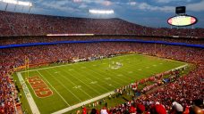 Lawmakers seek to lure KC Chiefs from Missouri, despite economists’ concerns
