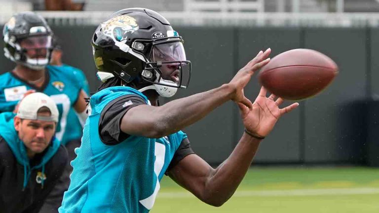 Jacksonville Jaguars wide receiver Brian Thomas Jr. (7) makes a reception during the team's NFL football practice, Monday, May 20, 2024, in Jacksonville, Fla. (John Raoux/AP)