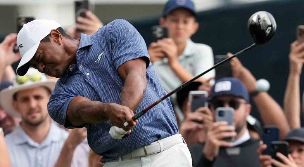Tiger Woods off early for U.S. Open practice that included Adam Scott