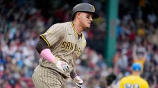 Manny Machado homers twice as Padres roll past Red Sox for 2nd straight day