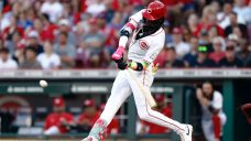 Elly De La Cruz slams three-run homer on anniversary of his MLB debut, Reds beat Cubs