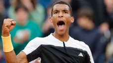Auger-Aliassime advances at French Open, Shapovalov, Andreescu eliminated