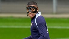 Mbappé ‘getting better every day’ and wants to play Poland, France coach says