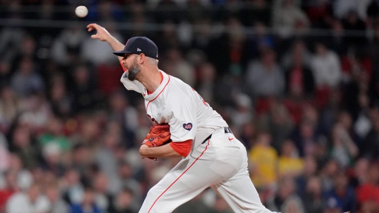 Boston Red Sox's Chris Martin delivers a pitch to a Detroit Tigers batter during the eighth inning of a baseball game. (Steven Senne/AP)
