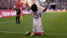 Eduard Bello leads second-half charge in Venezuela’s victory over Jamaica in Copa America