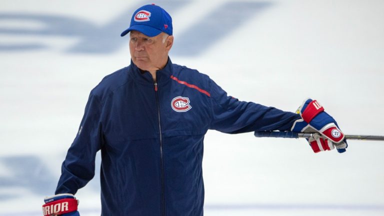 Montreal Canadiens head coach Claude Julien gives instructions during practice in Brossard, Que., Tuesday, July 14, 2020. (Ryan Remiorz/CP)