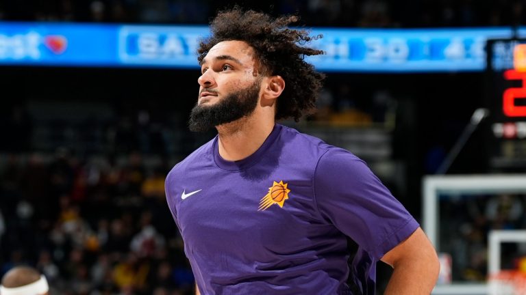 Phoenix Suns forward David Roddy during an NBA game against the Denver Nuggets, March 27, 2024. (AP Photo/David Zalubowski)