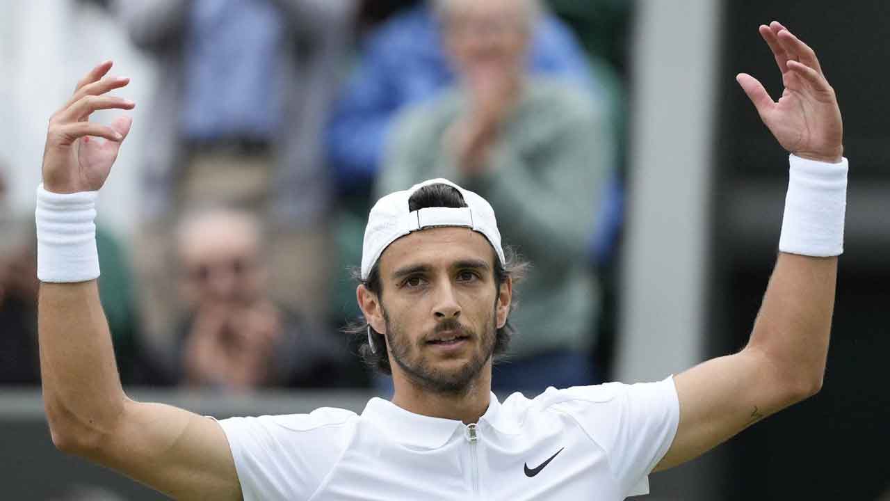Lorenzo Musetti makes adjustments to reach Wimbledon quarterfinals ...