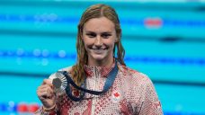 Canada’s Summer McIntosh wins silver in Olympic 400-metre freestyle