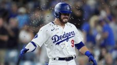 Stone strikes out 10, Muncy homers in return as Dodgers beat Mariners