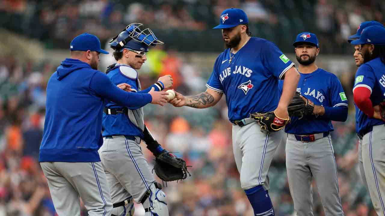 Report: MLB discussing rule change that requires starting pitchers to ...