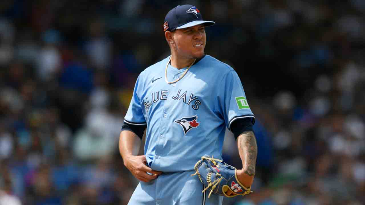 Blue Jays outright Yariel Rodriguez off 40-man roster