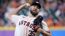 AP source: Justin Verlander agrees to join Giants for 20th season