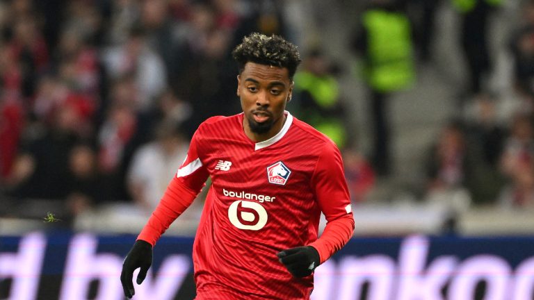 Lille's Angel Gomes runs with the ball during the Europa Conference League round of 16 second leg soccer match between Lille and Sturm Graz, at the Pierre Mauroy stadium in Villeneuve d'Ascq, northern France, March 14, 2024. (Matthieu Mirville/AP)