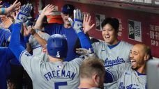 Ohtani, Betts, Freeman open with consecutive HRs, Dodgers beat Diamondbacks