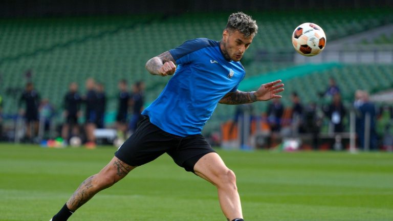 Atalanta's Gianluca Scamacca heads the ball during a training session one day ahead of the Europa League soccer Final between Atalanta and Bayer Leverkusen at the Aviva Stadium in Dublin, Ireland, Tuesday, May 21, 2024. (Kirsty Wigglesworth/AP)