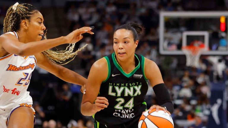 Minnesota Lynx forward Napheesa Collier (24) works around Phoenix Mercury forward Monique Billings, left, in the first quarter of Game 2 of a WNBA basketball first-round playoff game. (Bruce Kluckhohn/AP)
