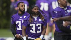 Vikings’ Aaron Jones week-to week-with hip injury, avoiding long-term absence