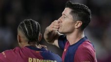 Champions League Roundup: Barcelona dominates Bayern in Lewandowski’s return