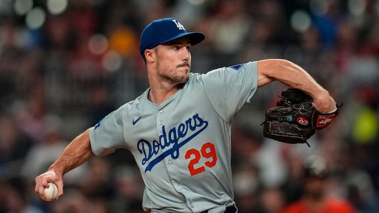 Los Angeles Dodgers pitcher Michael Grove (29) works against the Atlanta Braves in the third inning of a baseball game. (Mike Stewart/AP)