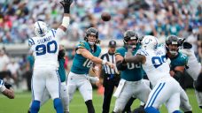Lawrence comes up big on his birthday, Jaguars get first win vs. Colts