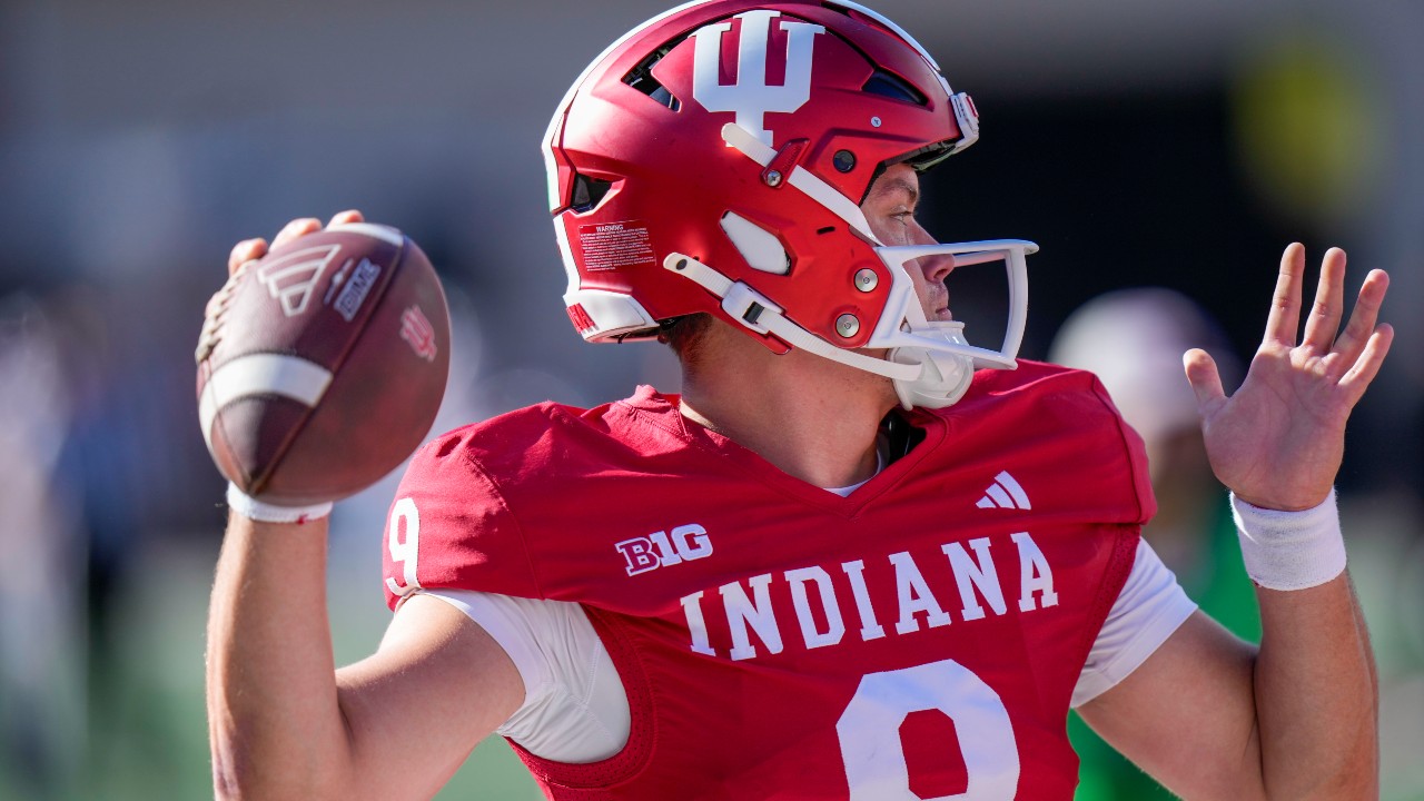 Canadian QB Kurtis Rourke to return as Indiana faces Michigan State ...