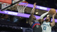 Pistons’ Duren leaves with ankle injury in loss against Hornets