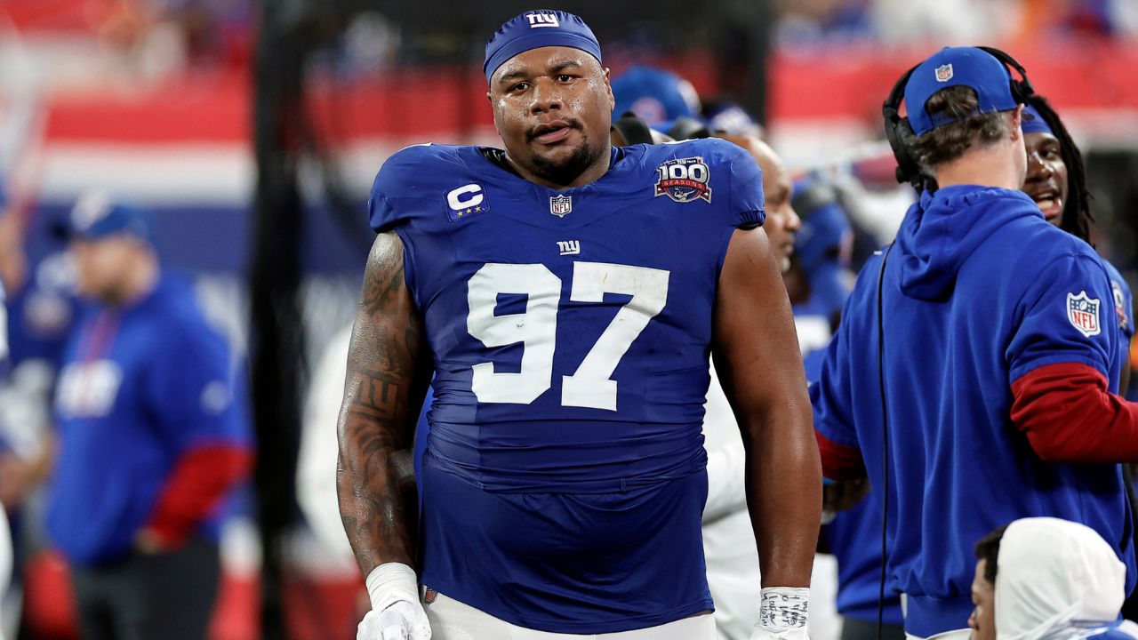 Report: All-Pro defensive tackle Dexter Lawrence requests trade from Giants