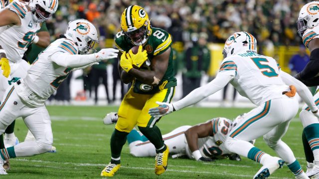 Packers' Josh Jacobs out vs. Vikings with knee injury - Sportsnet.ca