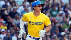 Red Sox exercise club option on OF Rob Refsnyder