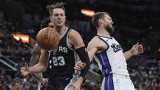 Spurs’ Zach Collins fined $35,000 by NBA for obscene gesture after ejection