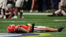Georgia QB Carson Beck returns from hand injury for final snap in SEC championship game