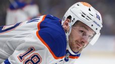 Oilers&#8217; Zach Hyman yet to shoot puck amid rehab from wrist injury