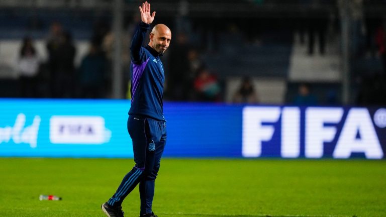 Argentina's coach Javier Mascherano greats fans after losing 0-2 to Nigeria during a FIFA U-20 World Cup round of 16 soccer match at the Bicentenario stadium in San Juan, Argentina, Wednesday, May 31, 2023. (AP/Natacha Pisarenko)