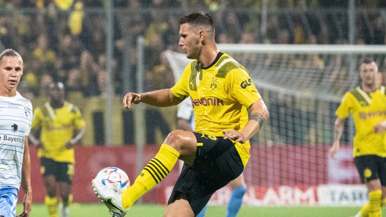 Borussia Dortmund's Niklas Sule. (Matthias Balk/dpa/AP)