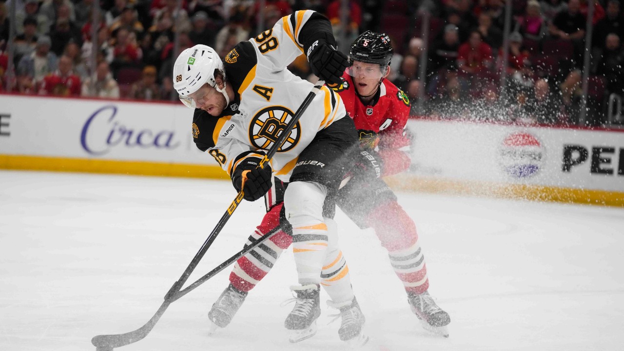 NHLラウンドアップ：ブルーインズがブラックホークスを破り3連勝