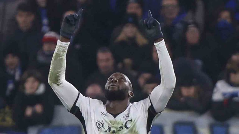 Napoli's Romelu Lukaku celebrates after scoring goal during an Italian Serie A soccer match between Atalanta and Napoli at the Gewiss Stadium in Bergamo, Italy, Saturday, Jan. 18, 2025. (Stefano Nicoli/LaPresse via AP)