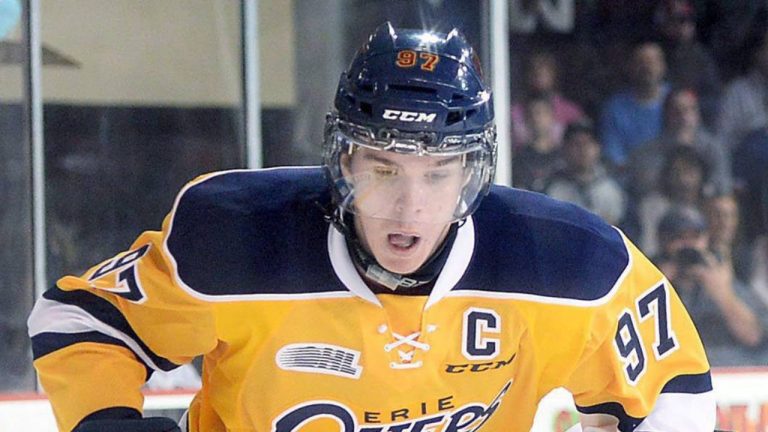 Connor McDavid while with the Erie Otters during a game in Erie, Penn., Oct. 4, 2014. (CP/AP/Erie Times-News, Greg Wohlford)