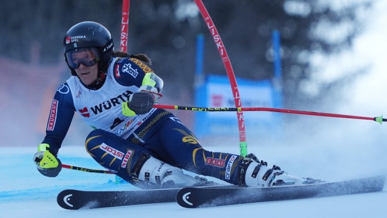 Olympic champ Sara Hector wins World Cup giant slalom, former