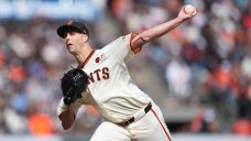 Reports: Reds acquire left-handed reliever Taylor Rogers from Giants